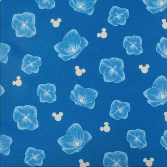 HYDRANGEA
SEQUINS LOUNGEFLY NWT - Picture 3 of 3